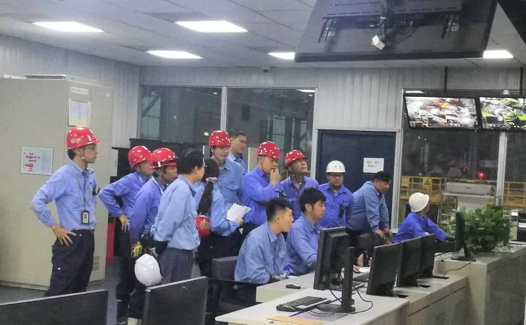 武鋼有限成功研製0.15毫米極薄材4.jpg 武鋼有限成功研製0.15毫米極薄材4.jpg